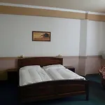 Hotel Gloria Palac 3*